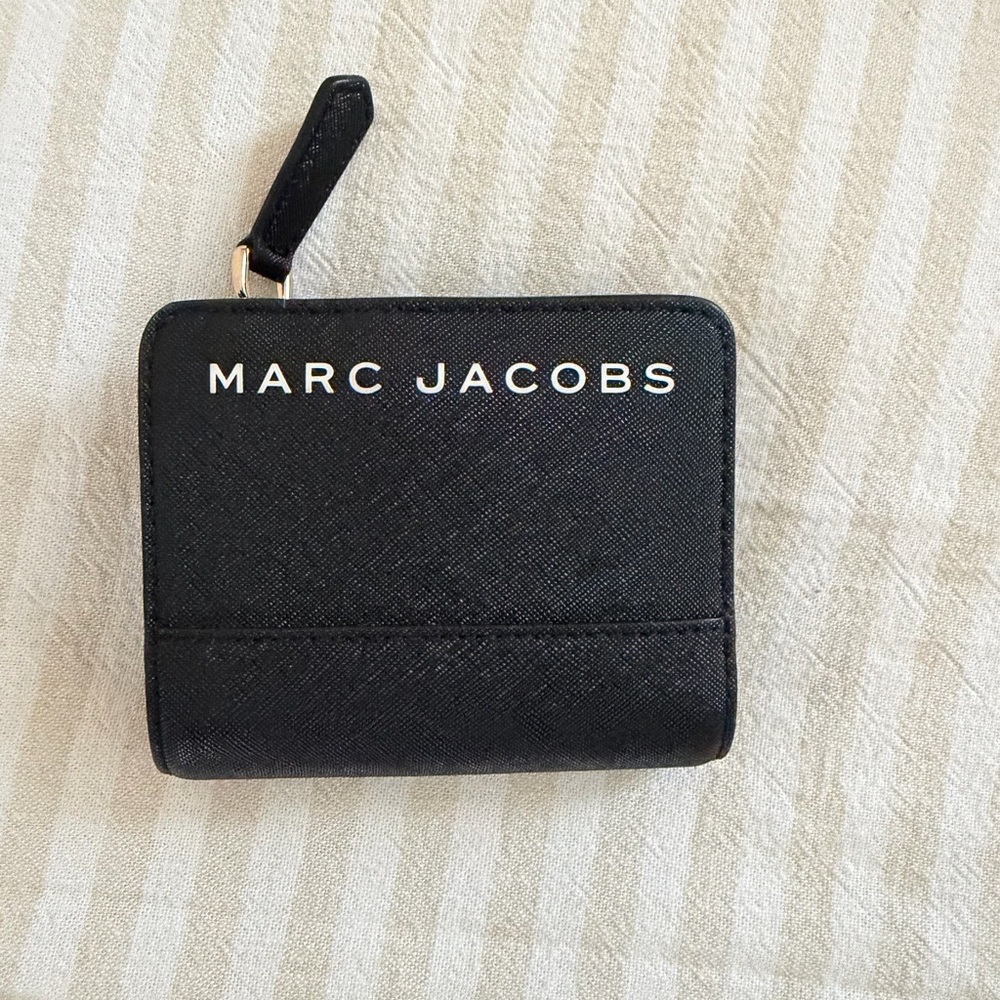 Marc Jacobs Black Compact Wallet